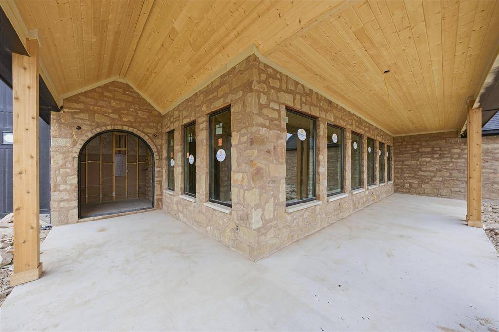 7001 Old McGregor-Crawford Road, Crawford, TX 76638