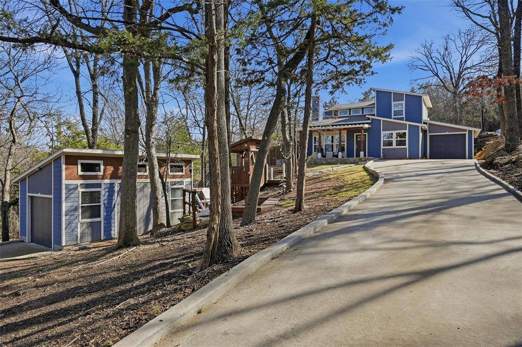 404 Hacienda Drive, Pottsboro, TX 75076