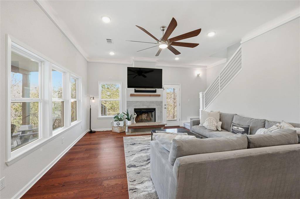 404 Hacienda Drive, Pottsboro, TX 75076