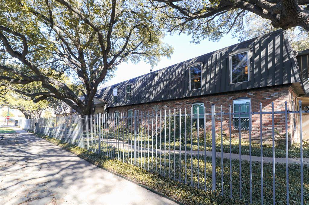 5322 Fleetwood Oaks Avenue #142, Dallas, TX 75235