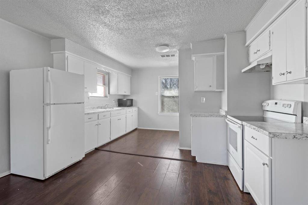 120 E Monterey Street #120, Denison, TX 75021