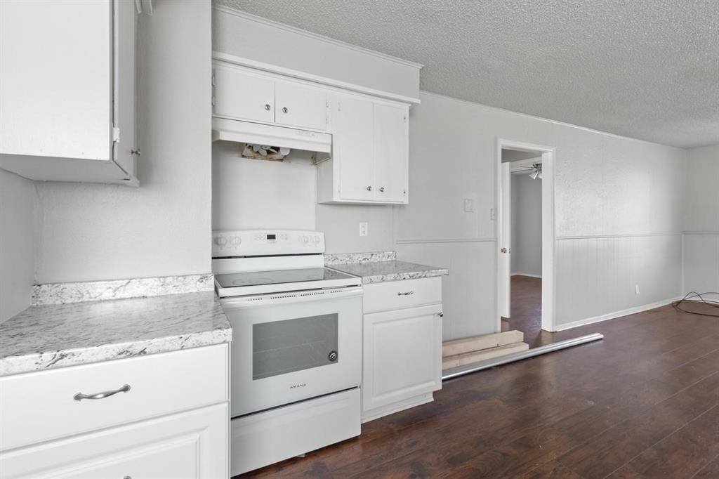 120 E Monterey Street #120, Denison, TX 75021