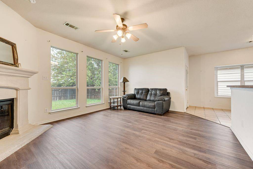 1008 Fort Apache Drive, Fort Worth, TX 76052