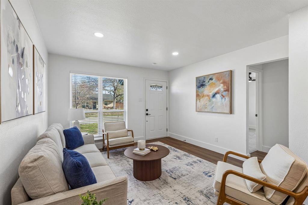 1914 Lawndale Drive, Carrollton, TX 75006