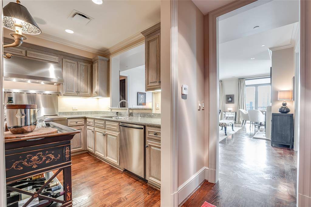 3505 Turtle Creek Boulevard #9E, Dallas, TX 75219