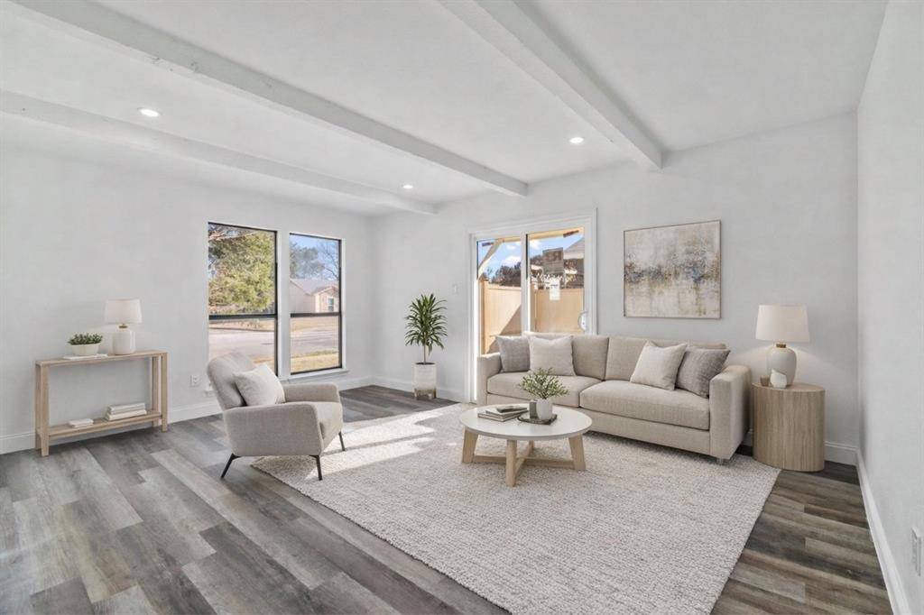 5326 Creek Valley Drive, Arlington, TX 76018