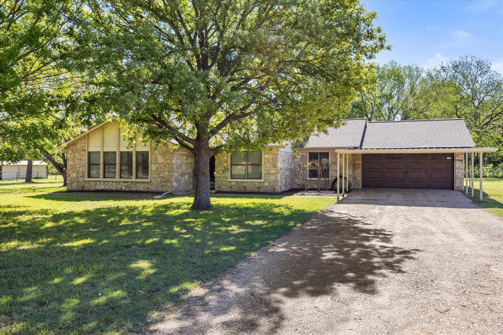 309 Willow Creek Lane, Springtown, TX 76082