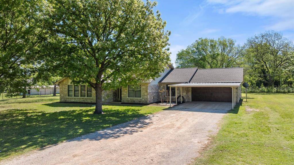 309 Willow Creek Lane, Springtown, TX 76082