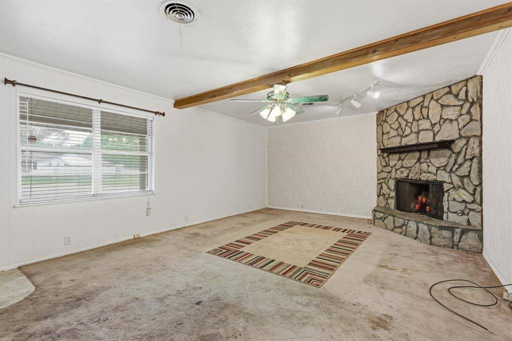 3901 Woodlane Avenue, Haltom City, TX 76117