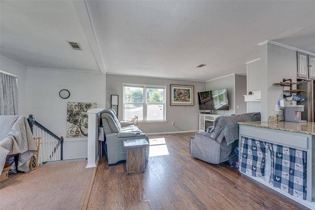 261 Harbor Drive, Gun Barrel City, TX 75156