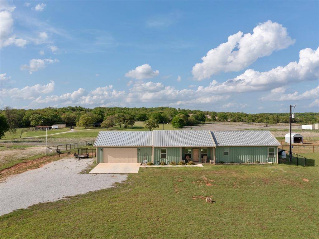 1020 County Road 1596, Alvord, TX 76225