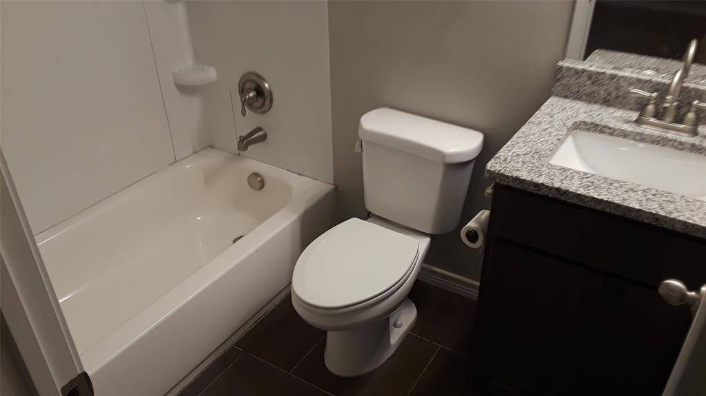 2004 Pecan Street #C, Commerce, TX 75428