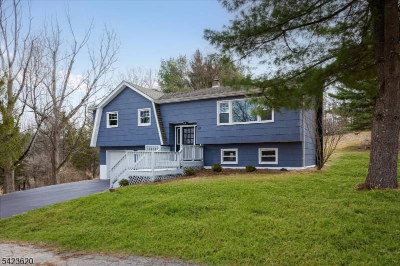 43 Courtland Dr, Wantage Twp., NJ 07461