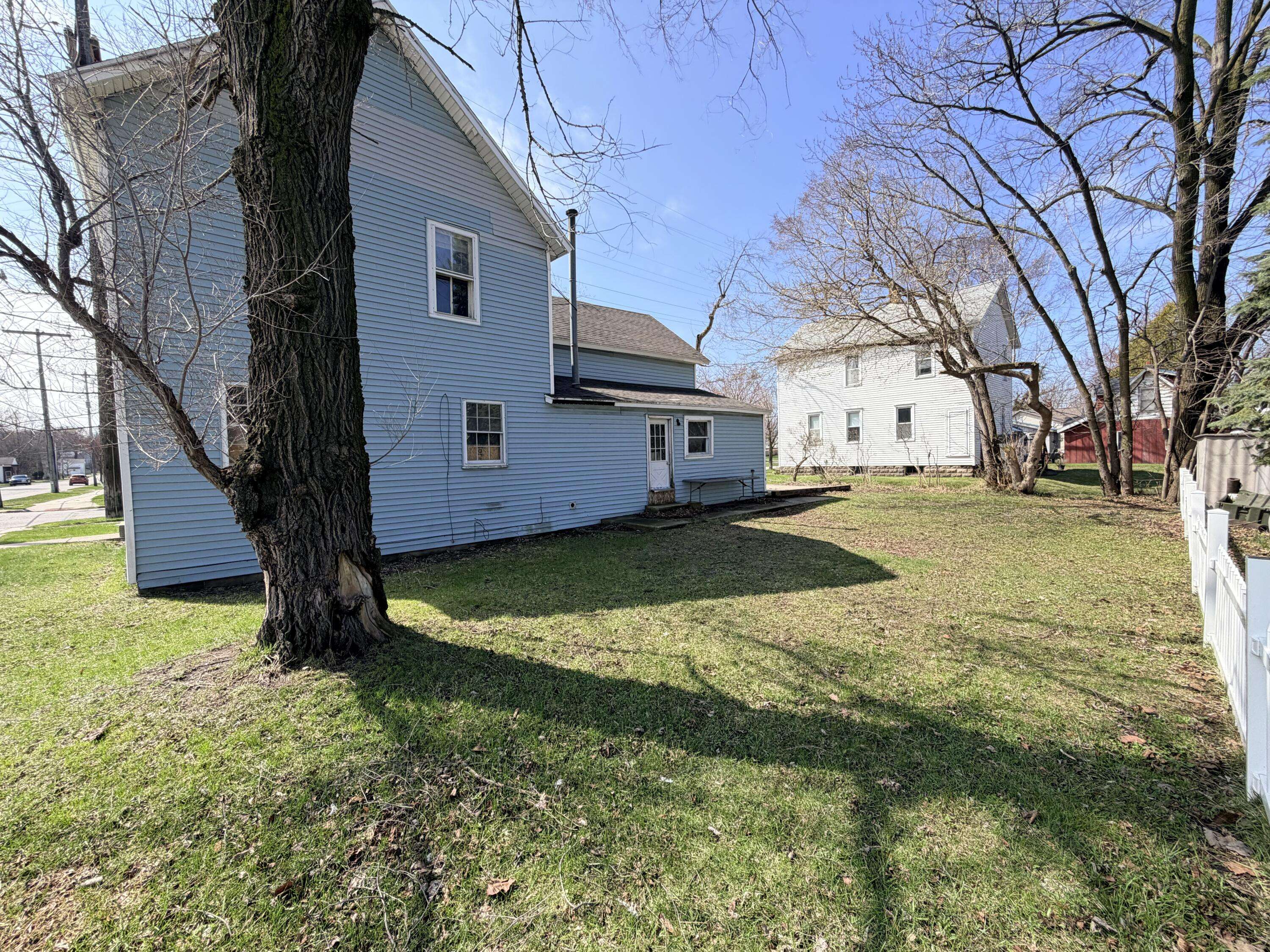 822 Vine ST, City Of Manistee, MI 49660