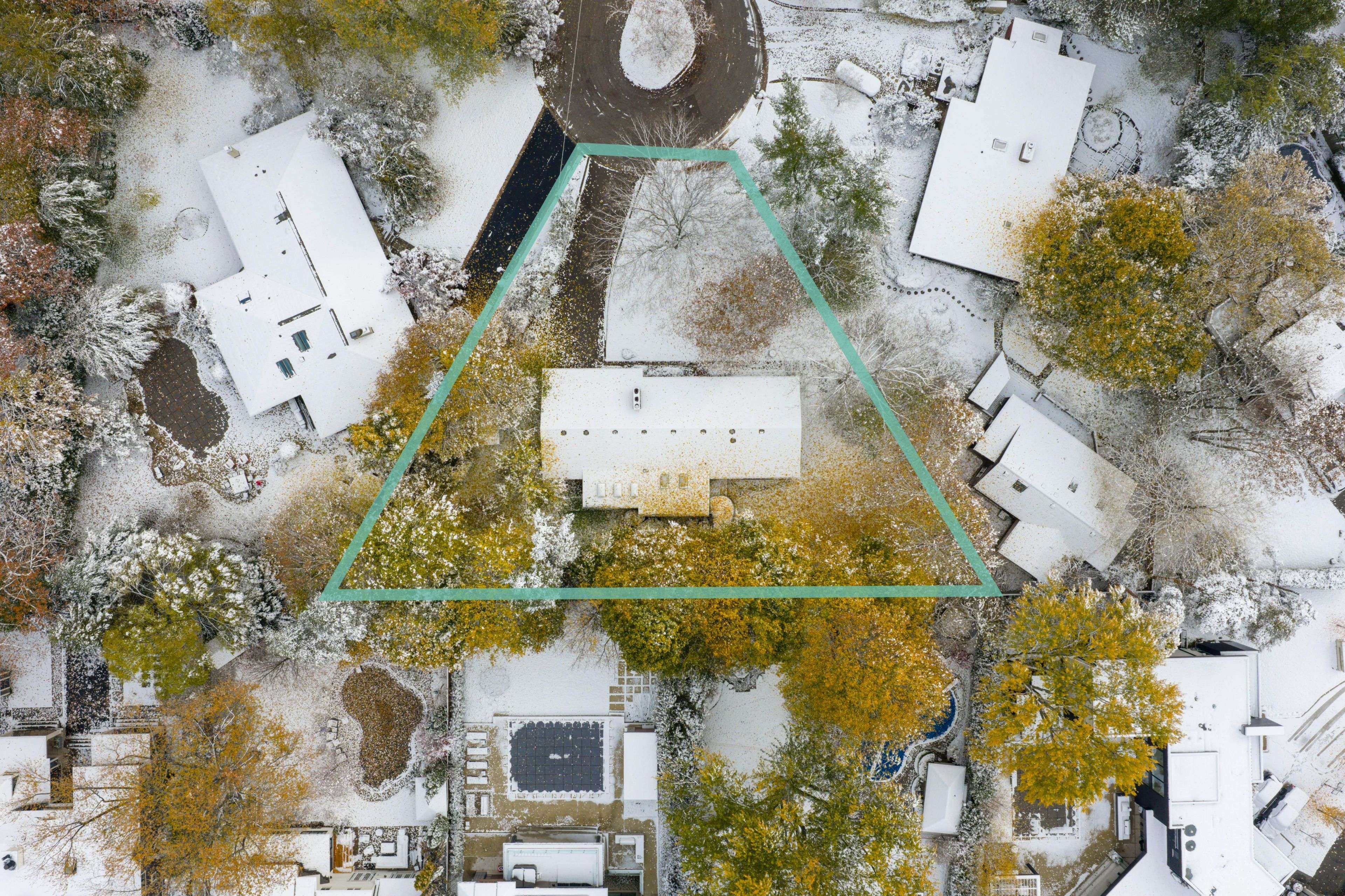 332 Coral TER, Oakville, ON L6J 4C4