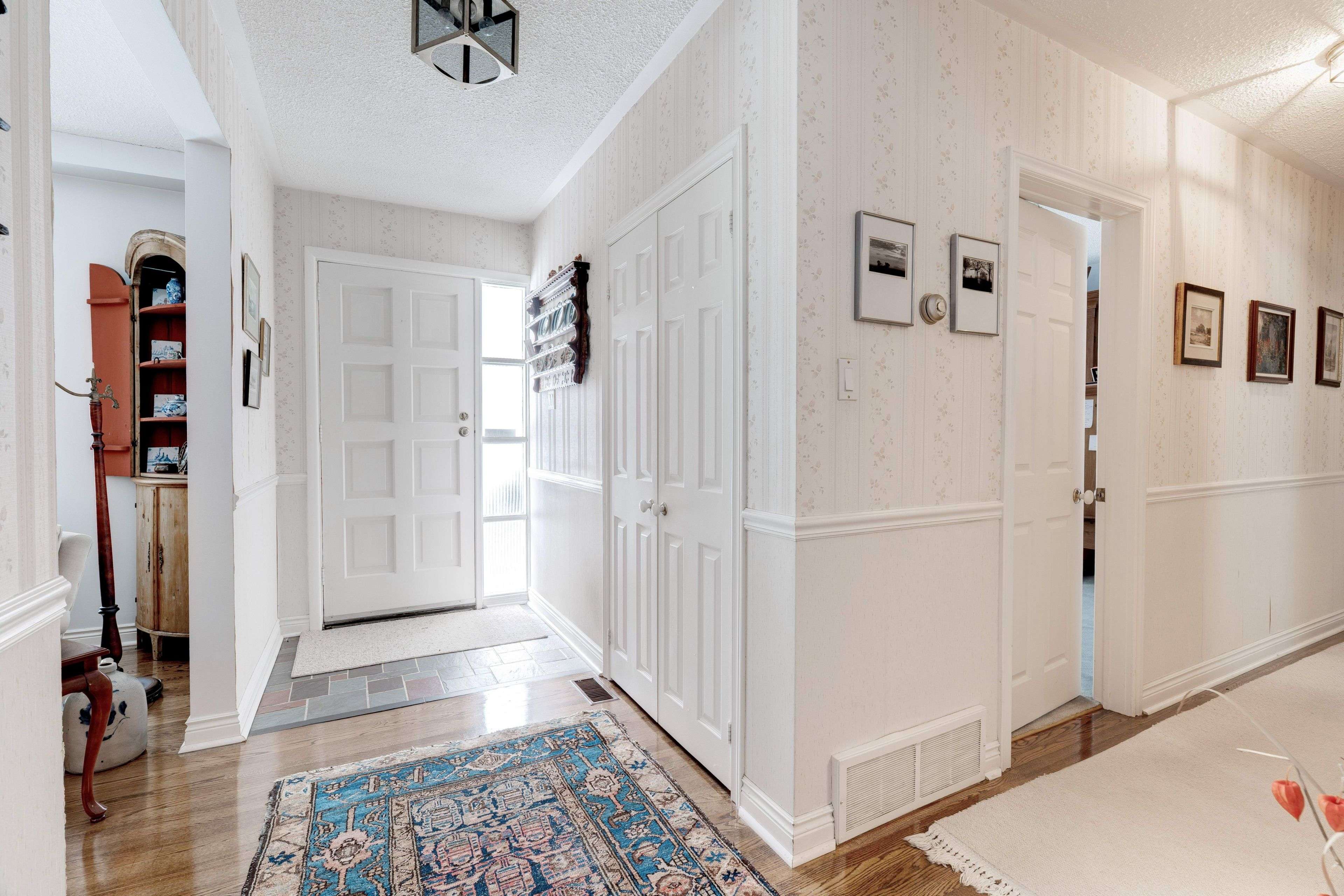 332 Coral TER, Oakville, ON L6J 4C4