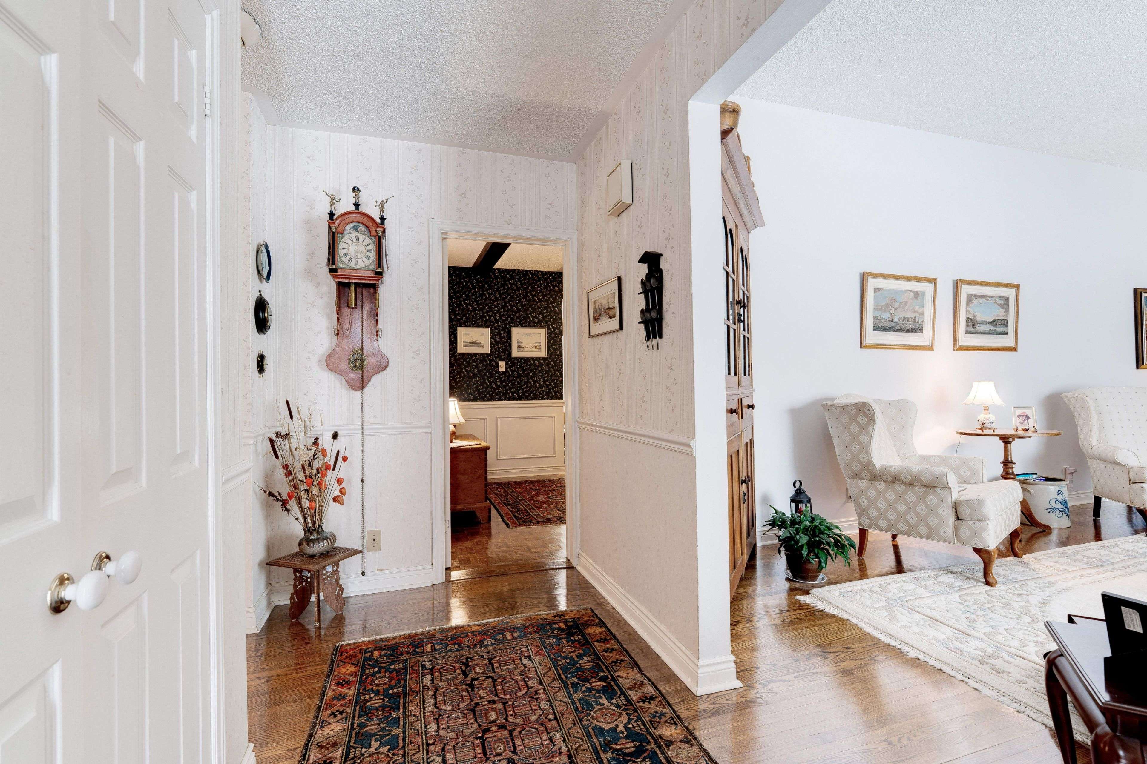 332 Coral TER, Oakville, ON L6J 4C4