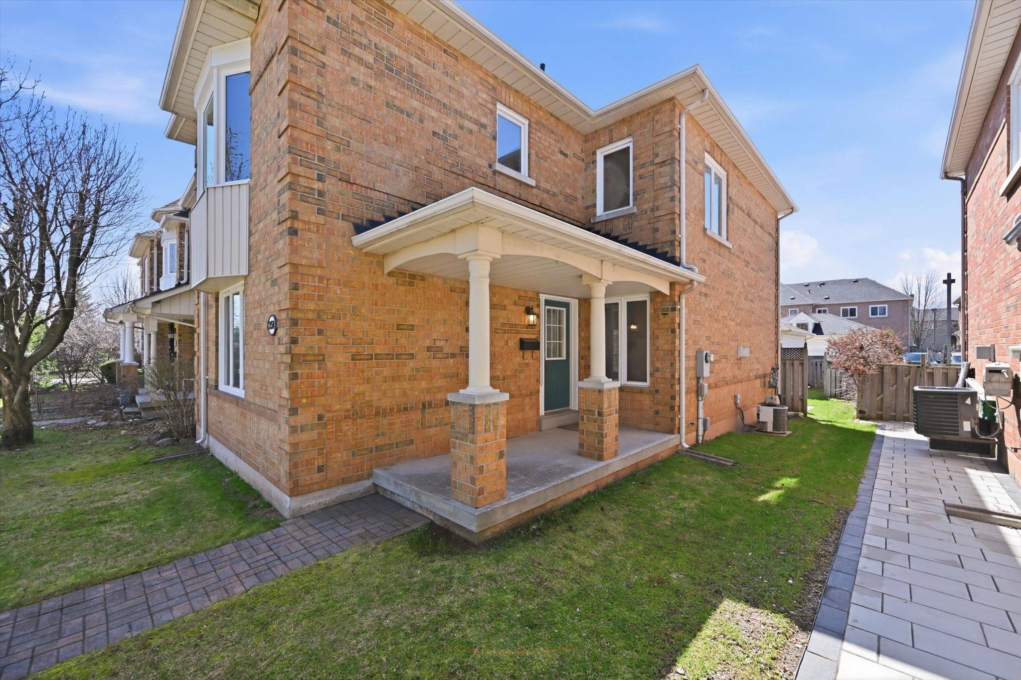 2150 Fourth Line, Oakville, ON L6M 3T2