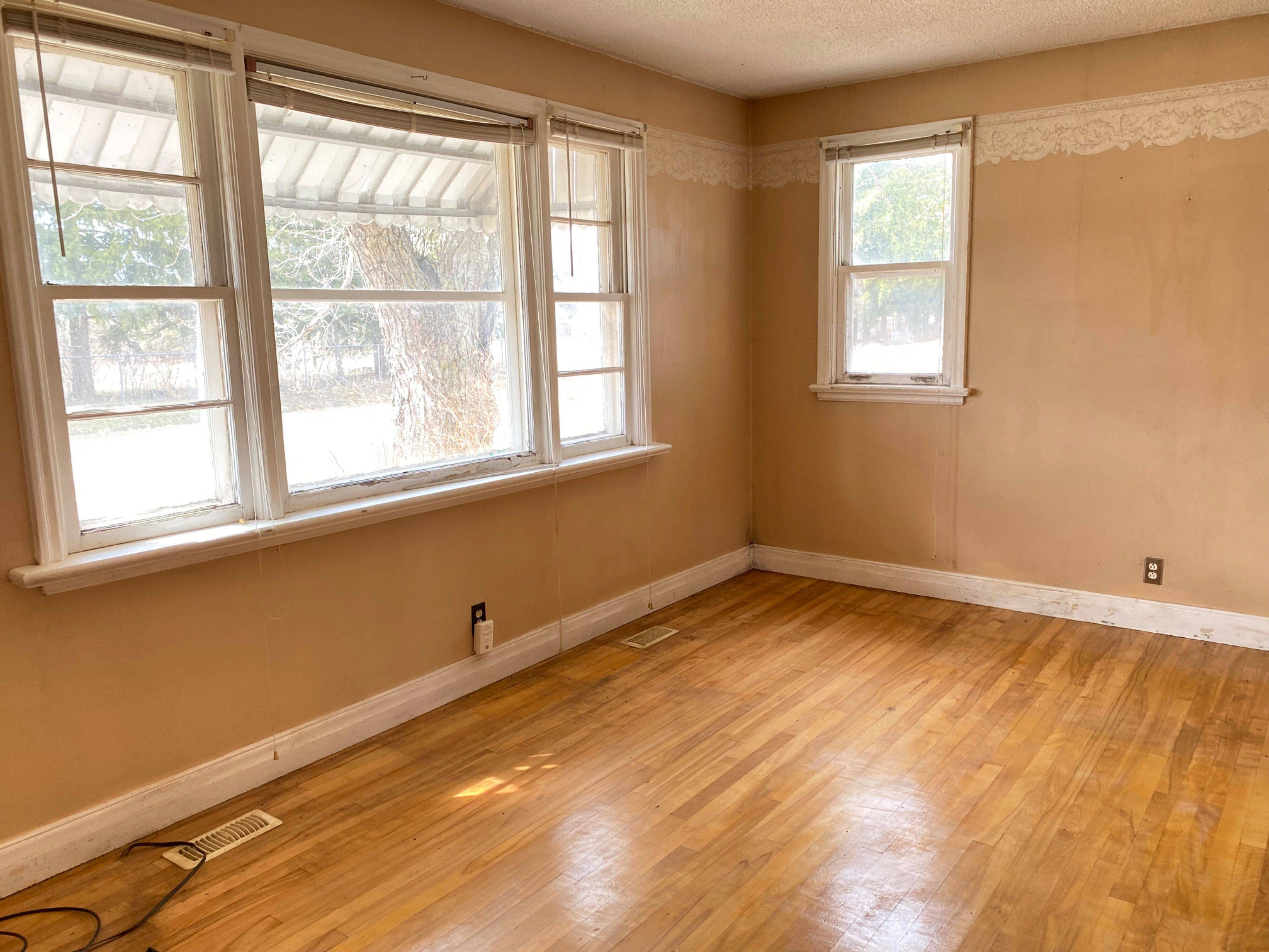 204 Baskin DR E, Arnprior, ON K7S 3G8