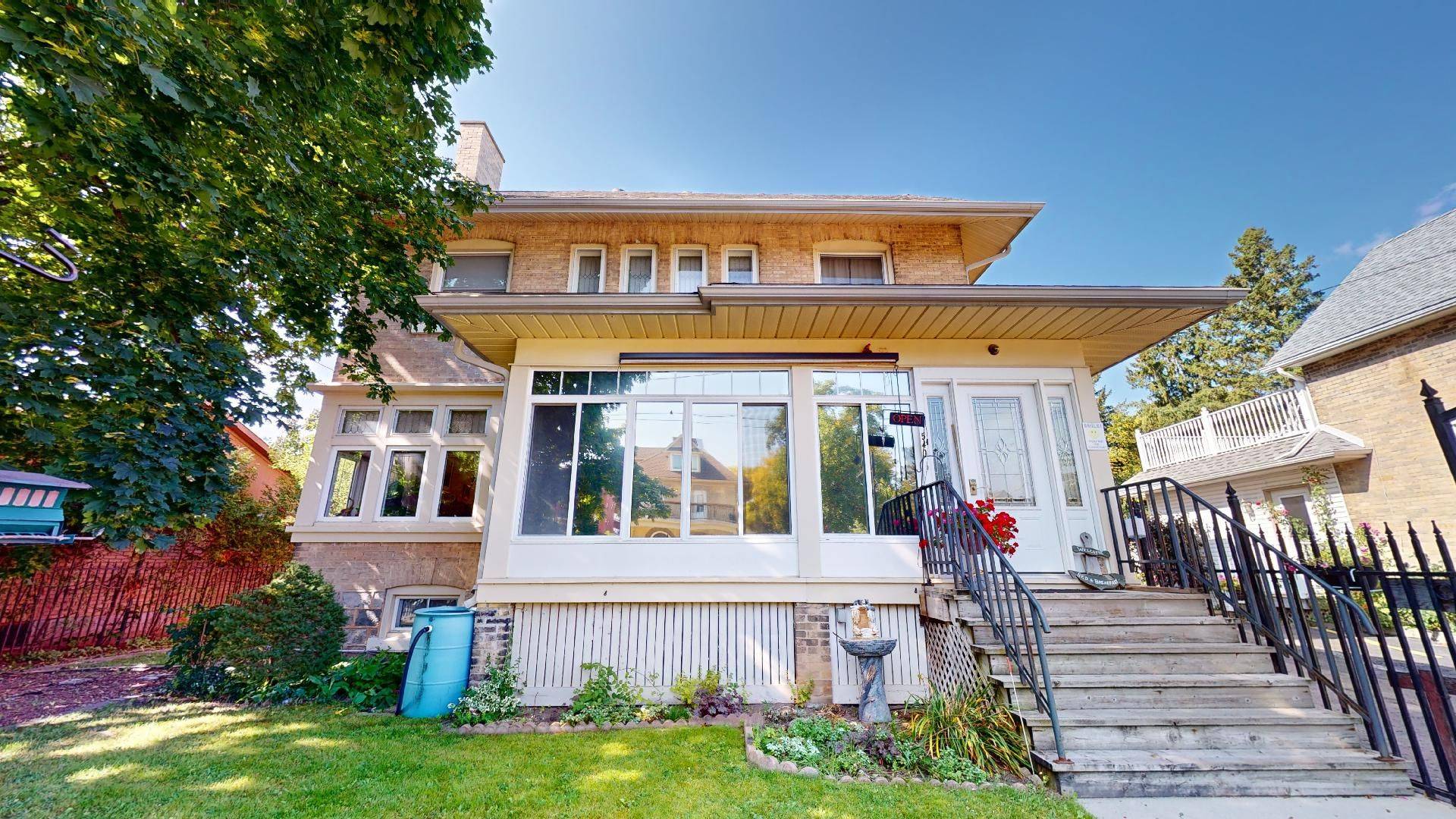 540 10th AVE, Hanover, ON N4N 2P4