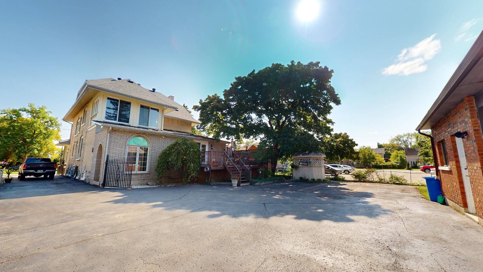 540 10th AVE, Hanover, ON N4N 2P4