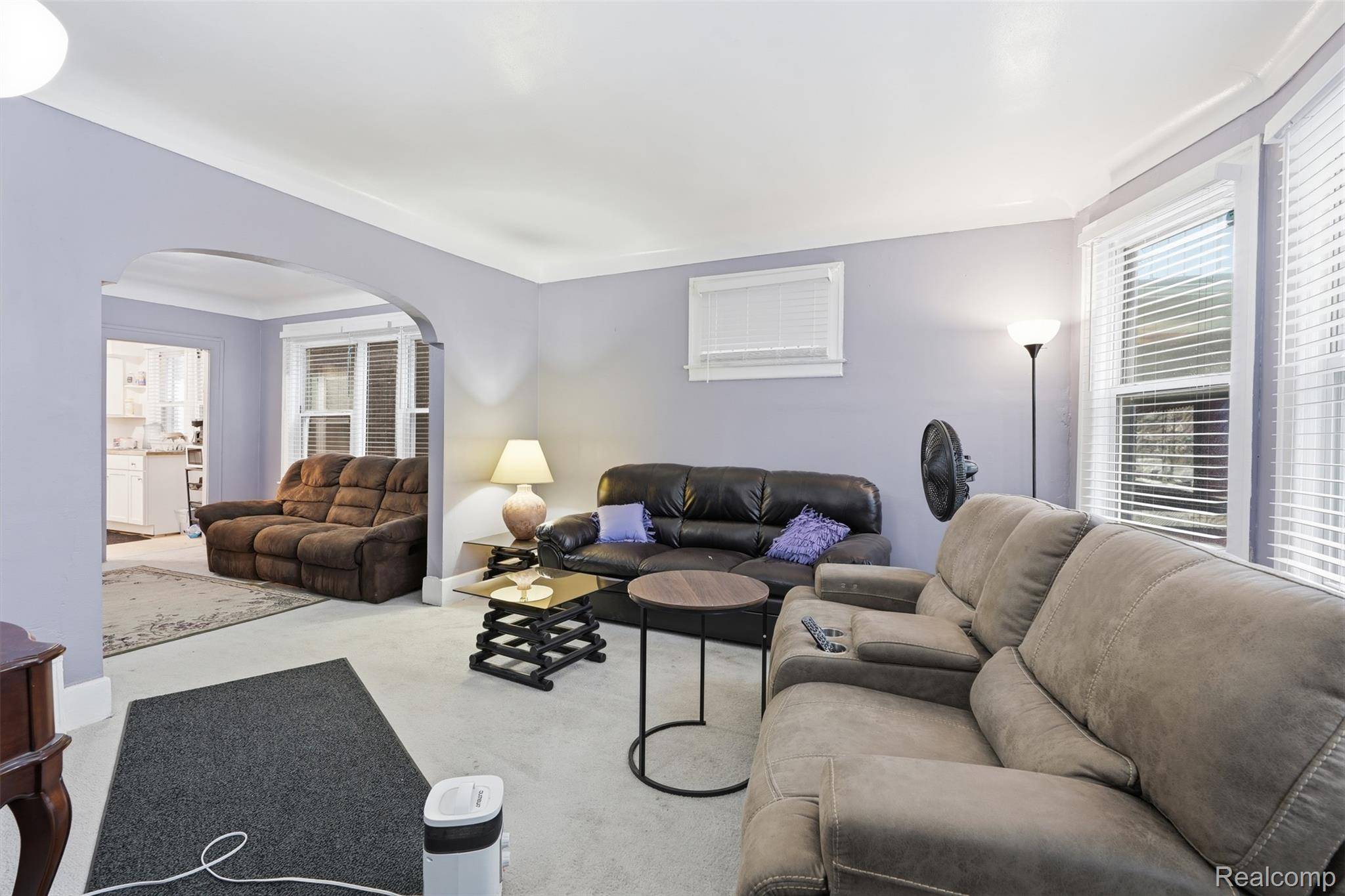 5145 Iroquois ST, Detroit, MI 48213