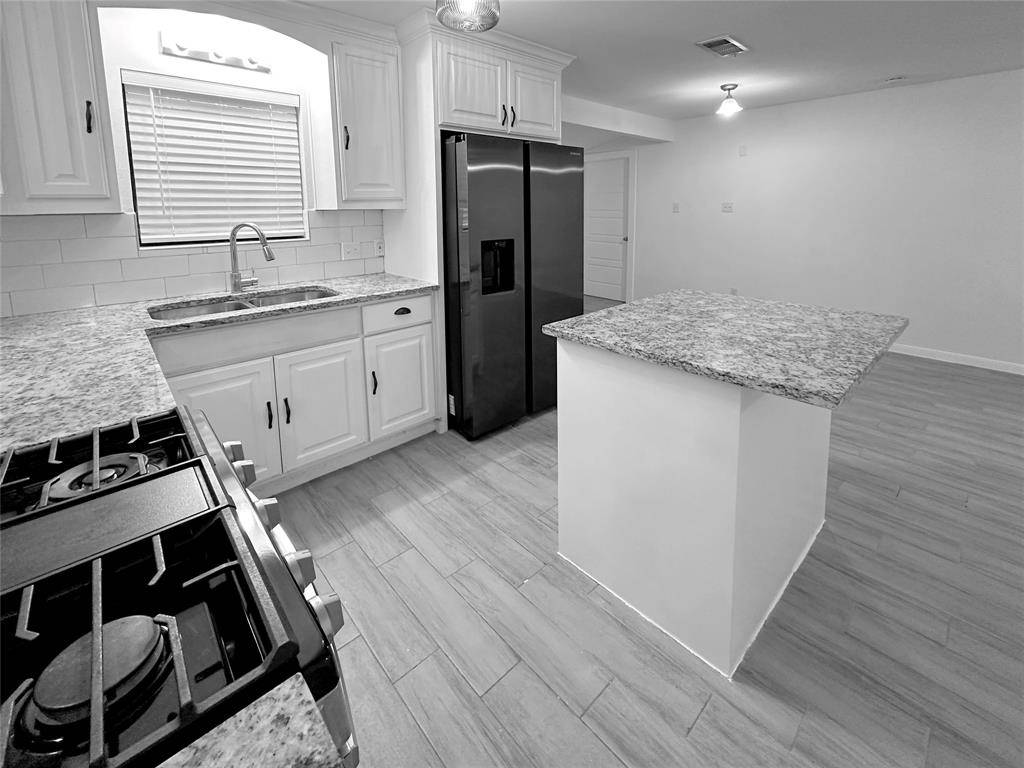 706 Carter Drive, Arlington, TX 76010