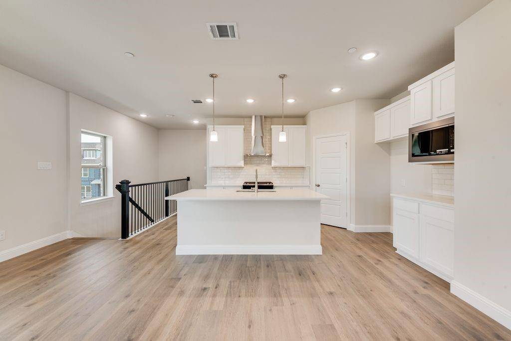 8334 Bayside Drive, Rowlett, TX 75088