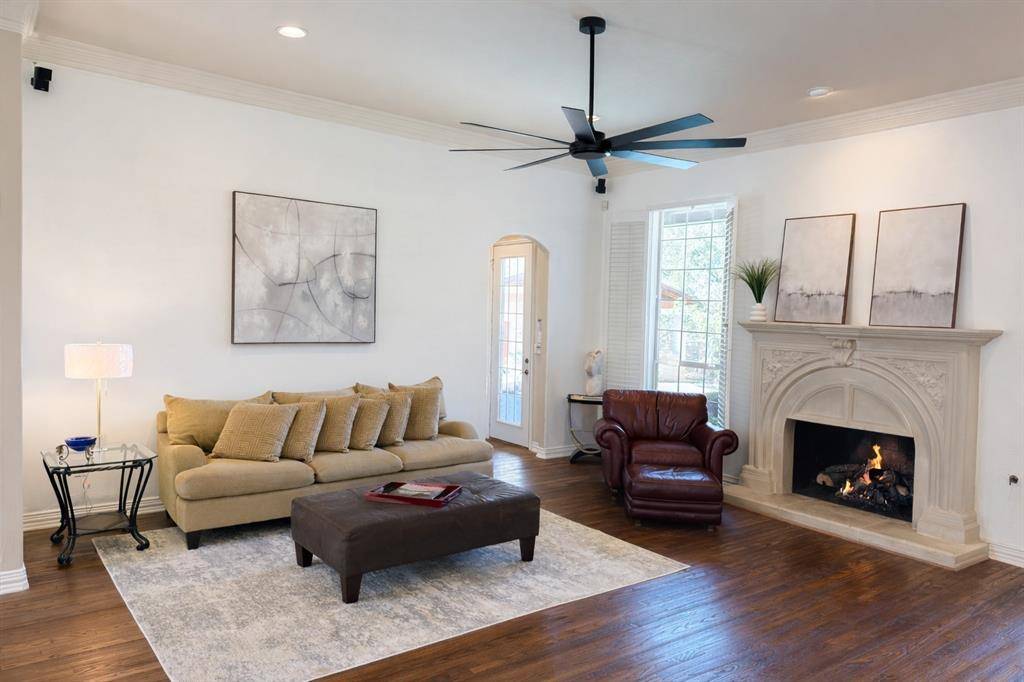 550 N Peytonville Avenue, Southlake, TX 76092