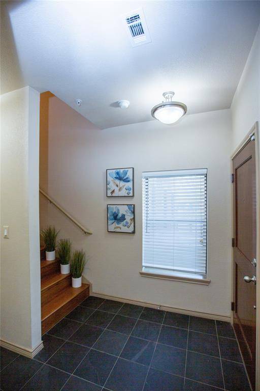 1201 Beaconsfield Lane #108, Arlington, TX 76011