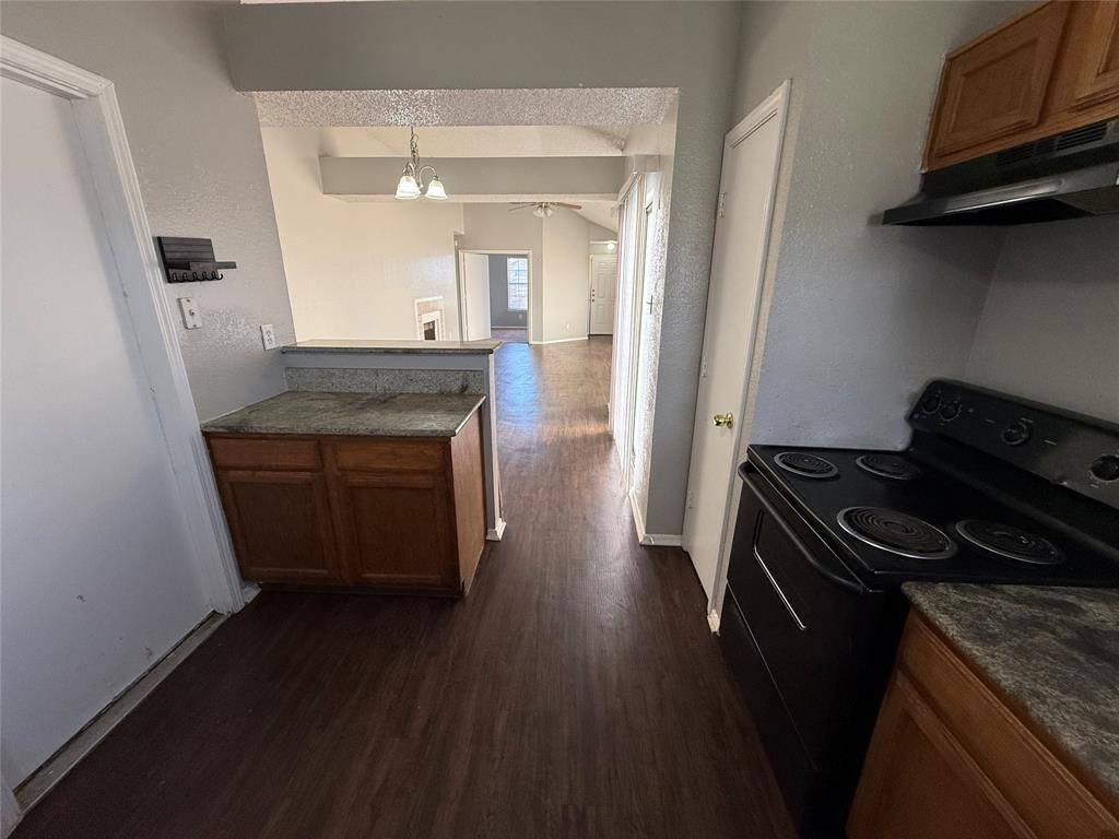 606 Las Brisas Drive, Mesquite, TX 75149