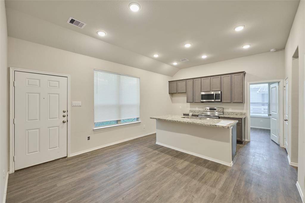 9992 Calendar Street, Willis, TX 77318