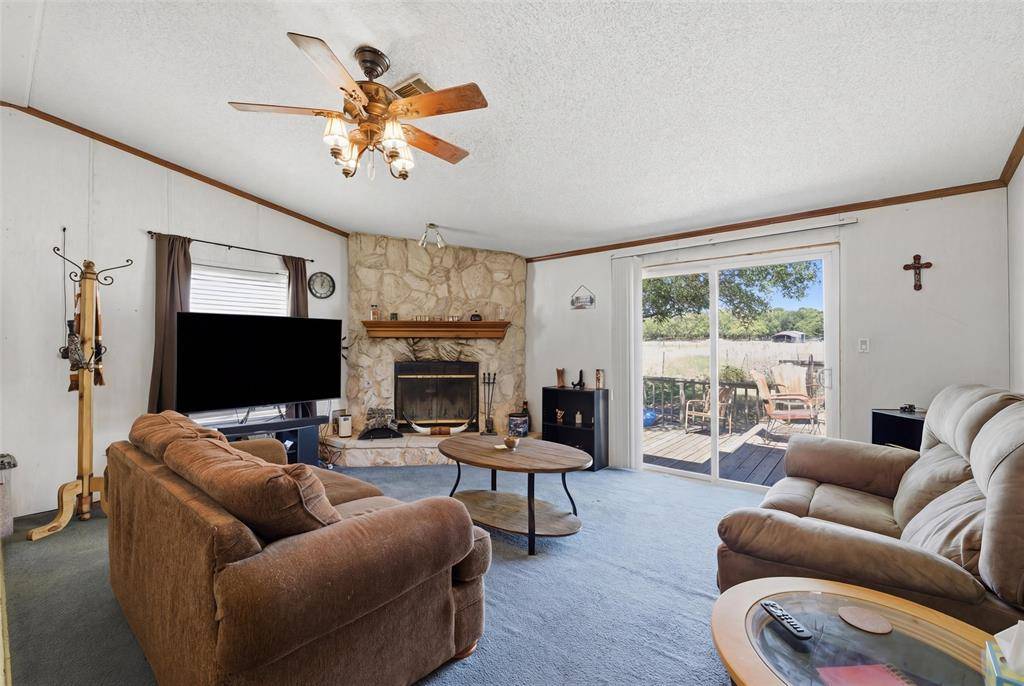 373 Wildbird Lane, Axtell, TX 76624