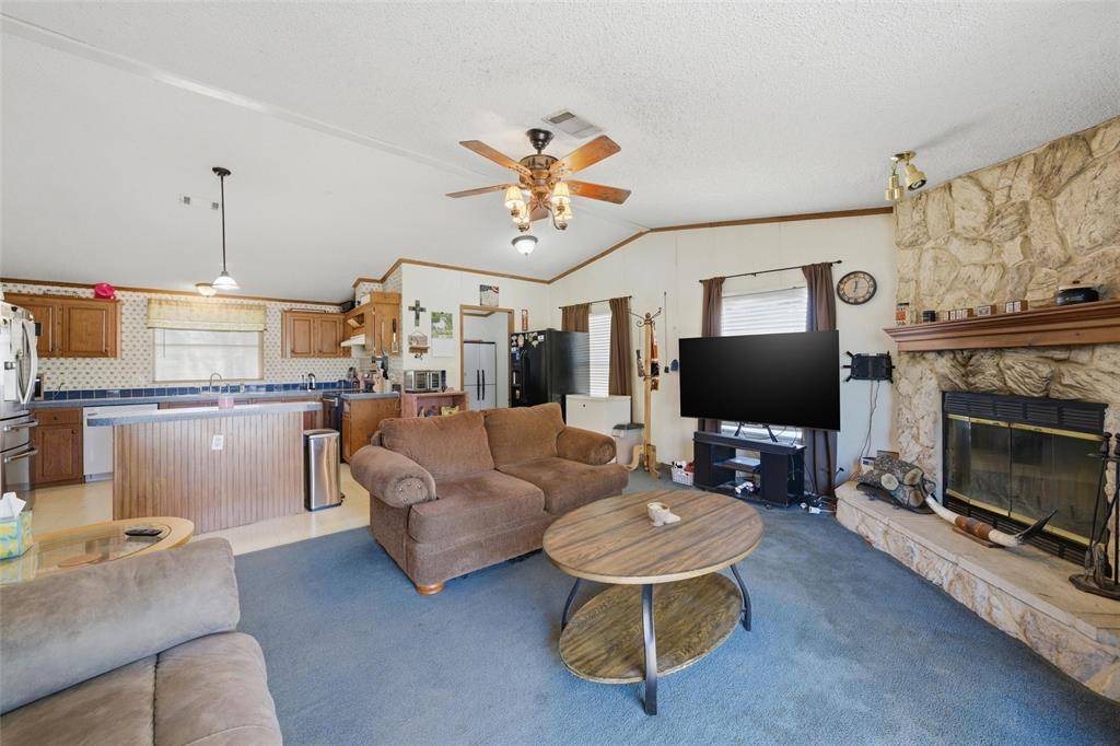 373 Wildbird Lane, Axtell, TX 76624