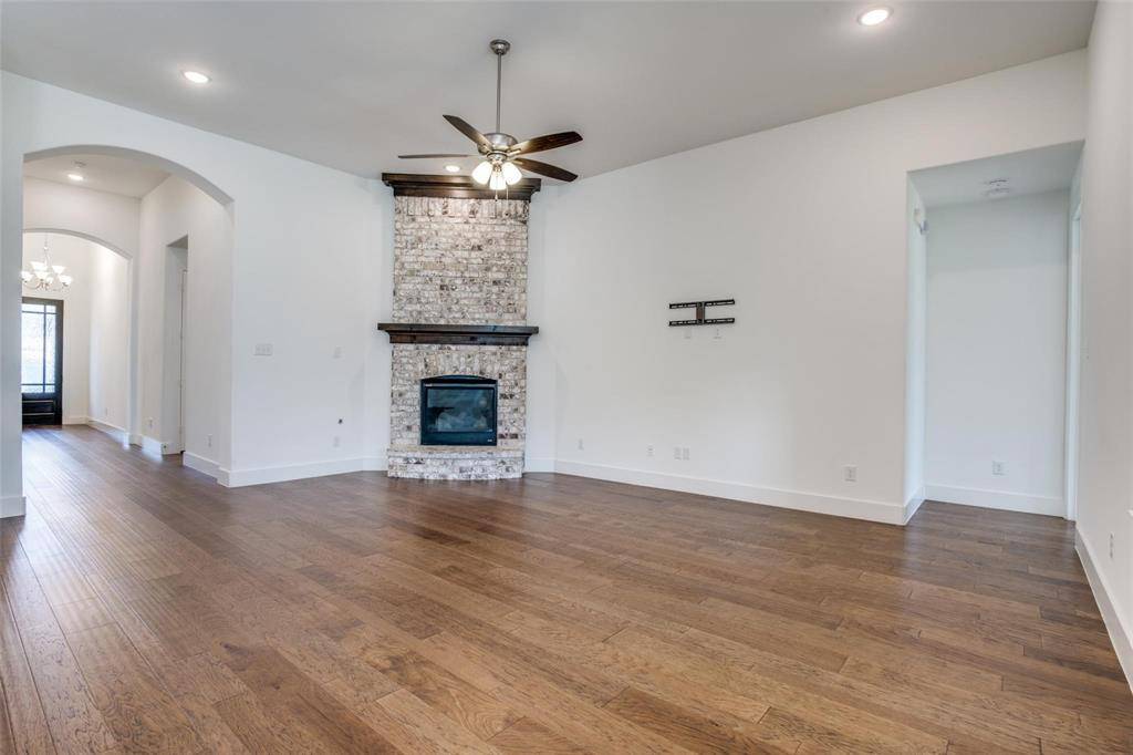 717 Corner Post Path, Celina, TX 75009