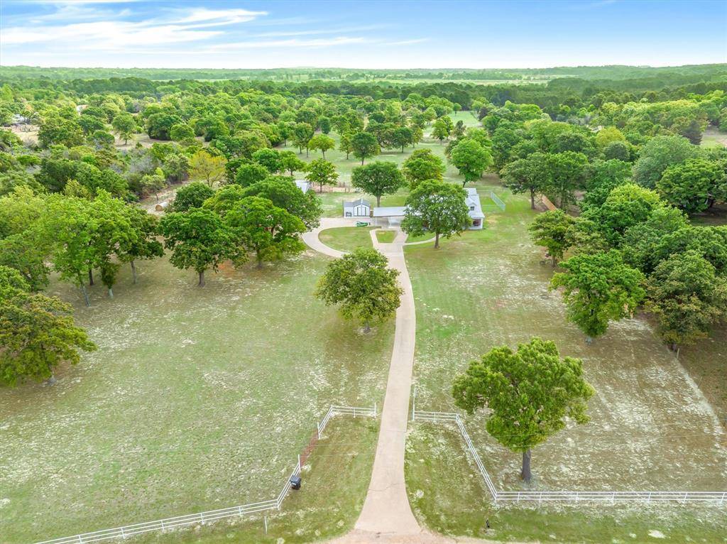 7700 County Road 3700, Athens, TX 75752