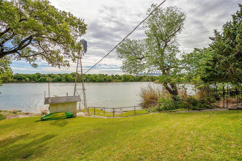 8316 Heron Drive, Fort Worth, TX 76108