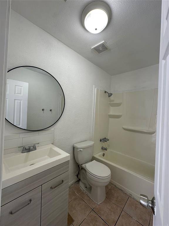 3848 Waldorf Street, Fort Worth, TX 76119