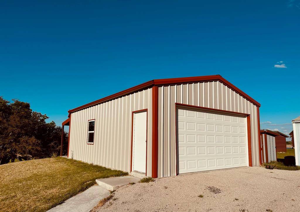 333 Lake Point, Comanche, TX 76442