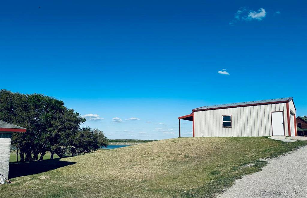 333 Lake Point, Comanche, TX 76442