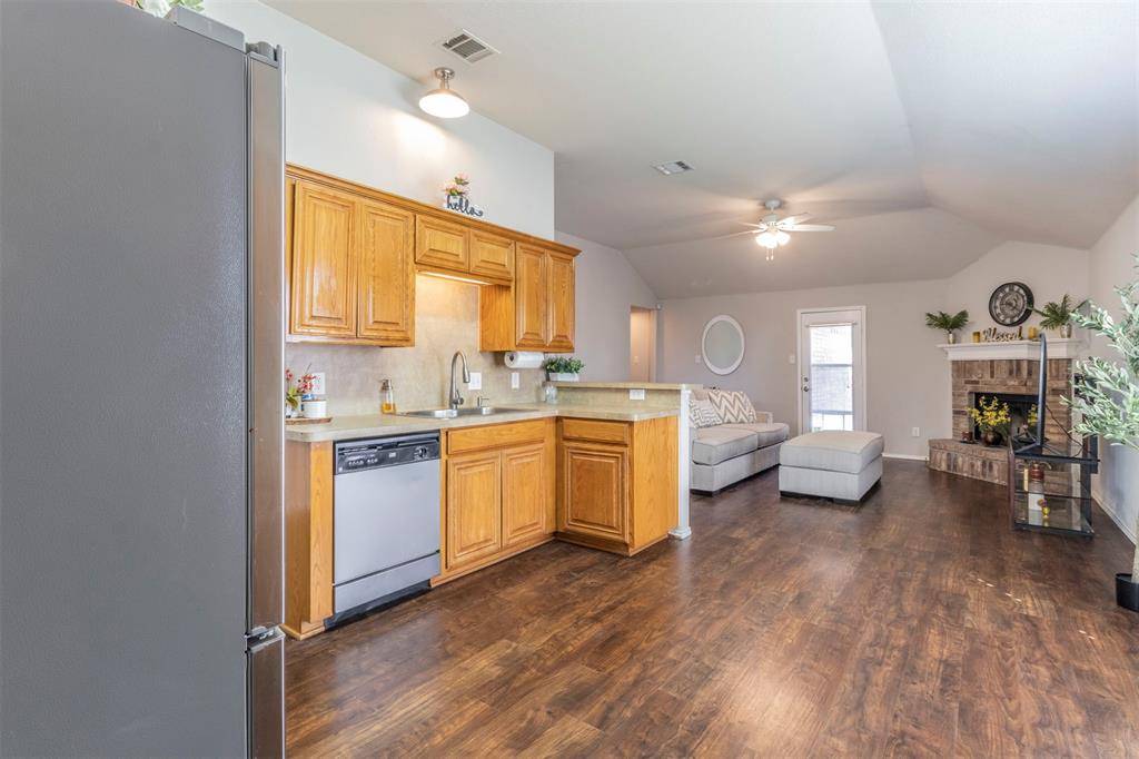 301 Wintergreen Court, Weatherford, TX 76085