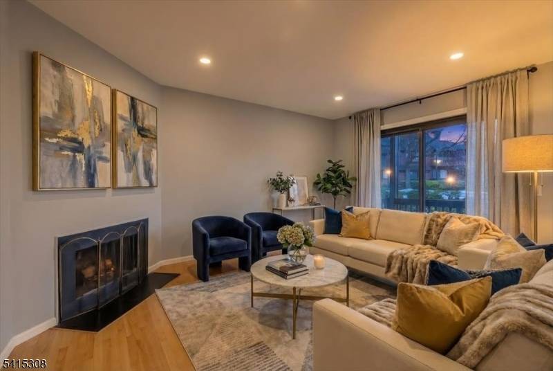 117 Sunset Ky, Secaucus Town, NJ 07094