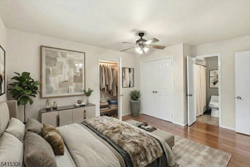 117 Sunset Ky, Secaucus Town, NJ 07094