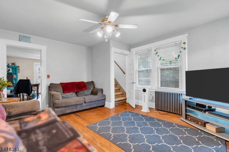 180 N Gaston Ave, Somerville Boro, NJ 08876