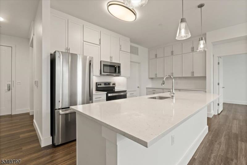 450 Springfield Ave #301, Berkeley Heights Twp., NJ 07922