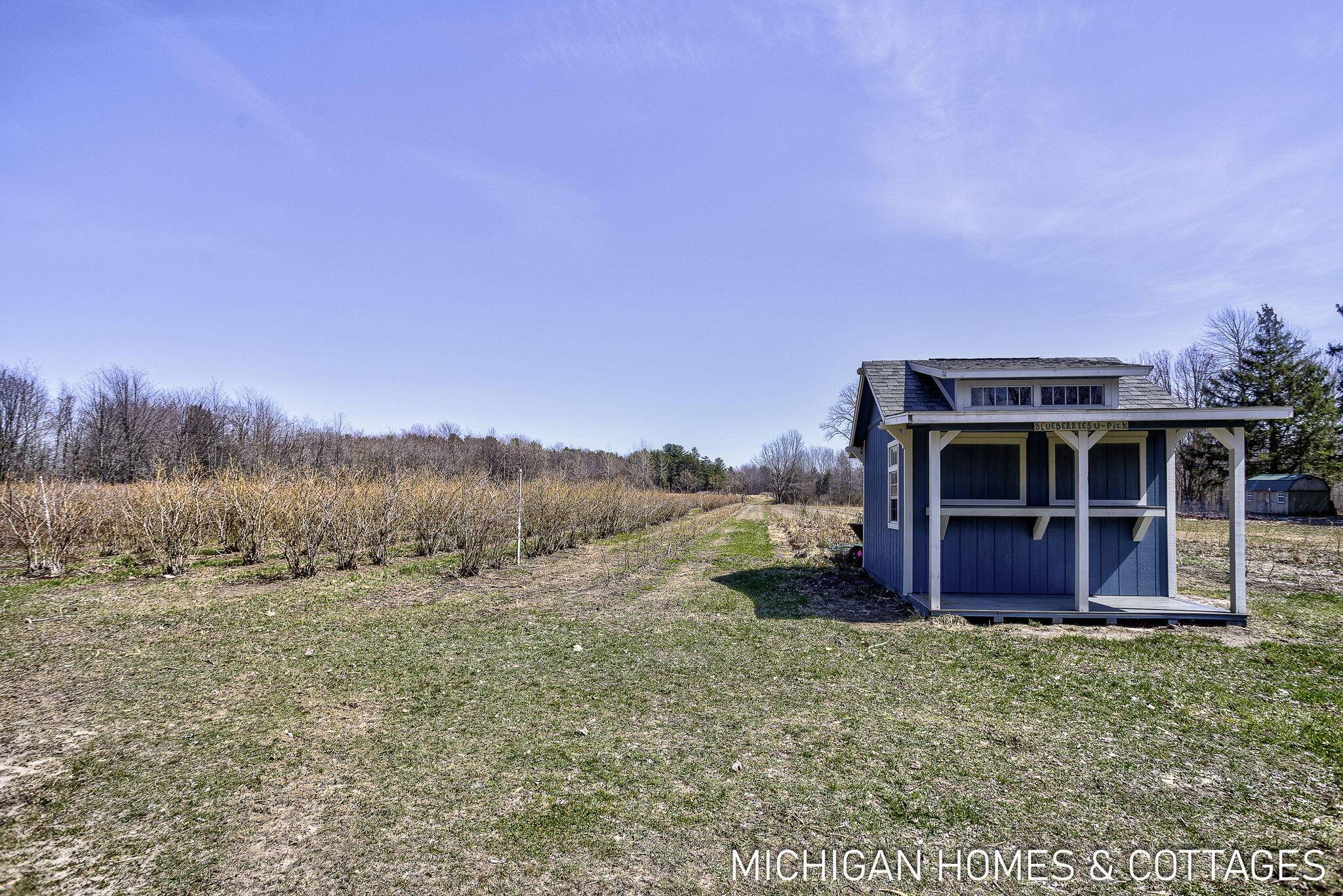 1661 68th ST, Ganges Twp, MI 49408