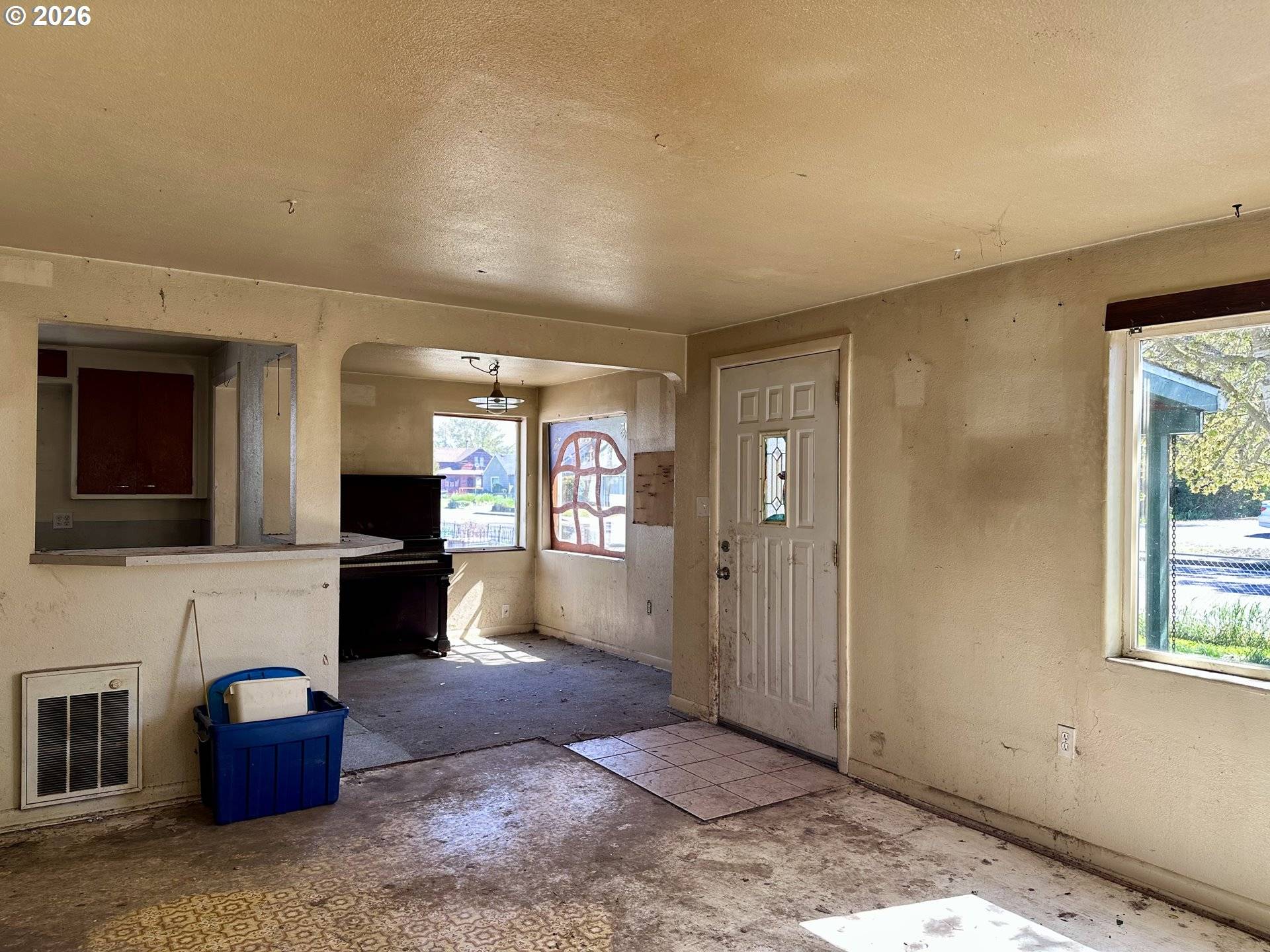 4641 ROYAL AVE, Eugene, OR 97402