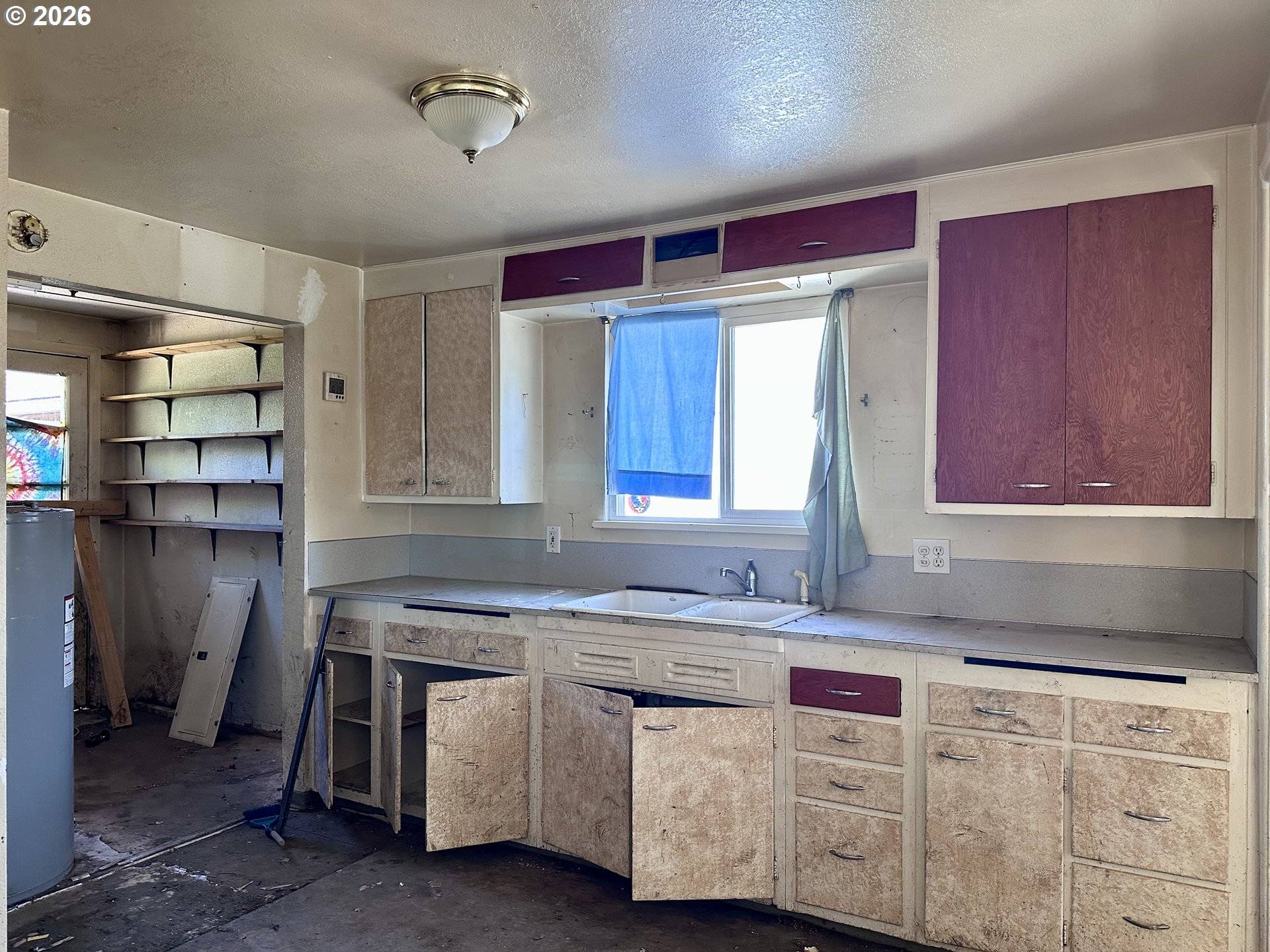 4641 ROYAL AVE, Eugene, OR 97402