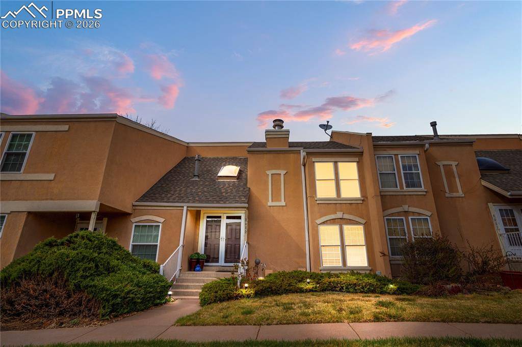 2925 S Vaughn WAY, Aurora, CO 80014