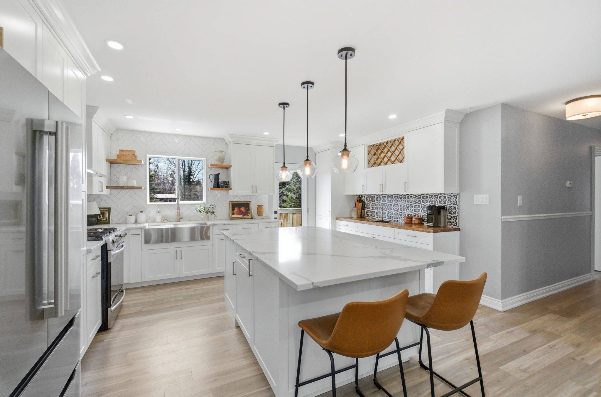 8 Beaverdale CRES, Georgina, ON L0E 1N0